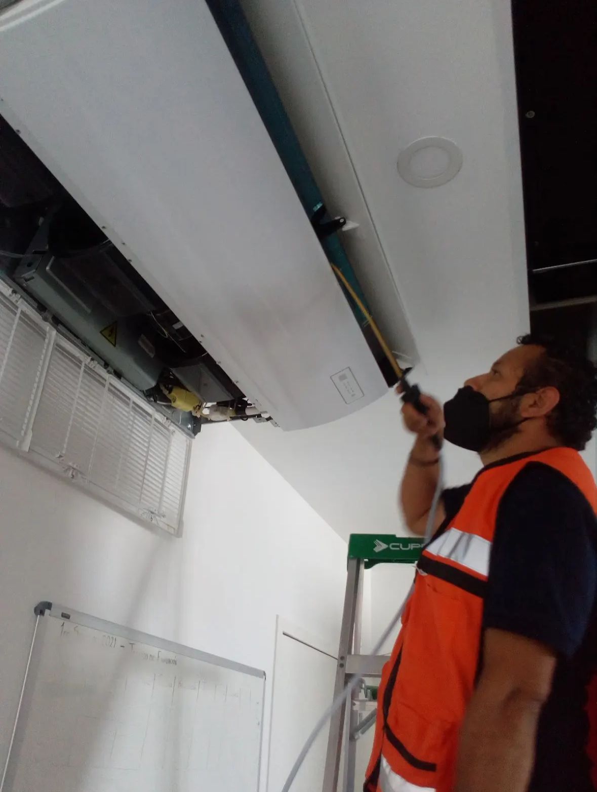 Revisión de Equipos Comerciales